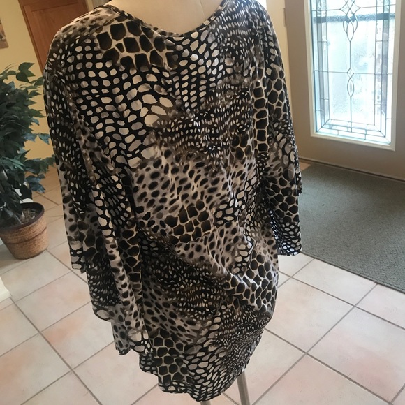 👙ANIMAL PRINT COVER UP👙 - Picture 4 of 5